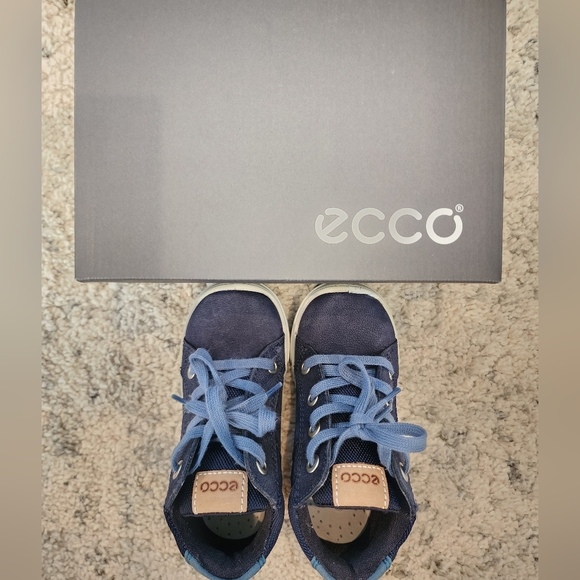 Ecco Toddler Shoes - Picture 9 of 10